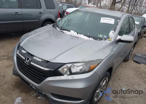 2017 Honda Hr-V Lx z USA, uszkodzony, nr VIN 3CZRU6H32HG701962